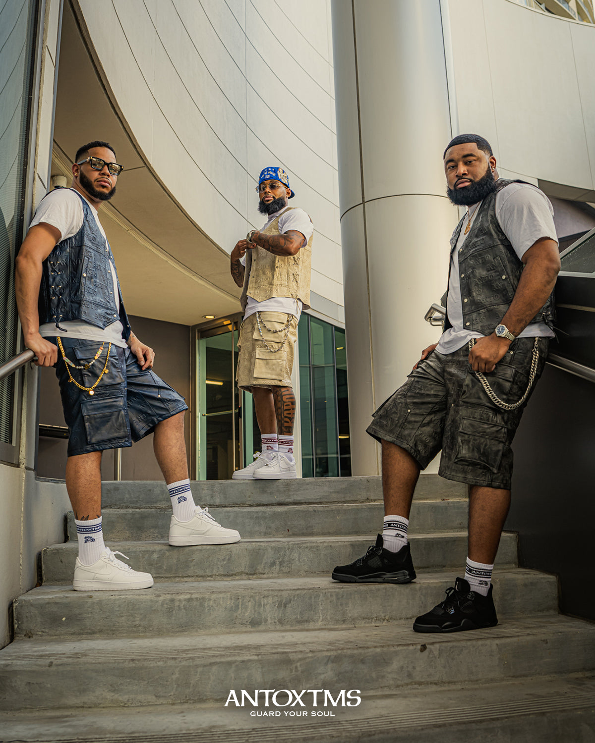 BLUE EMBOSS LEATHER DENIM CARGO SHORTS