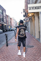 Mosaic 'ANTOWORLD' Sleeveless Shirt - BLK