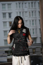 DISTRESSED BEAST KNITTED VEST 'BLACK'