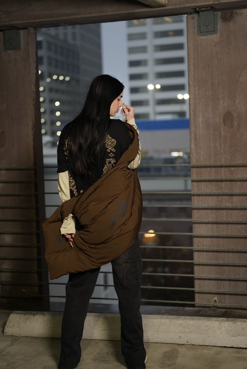 ANTO CROP VEST (BROWN)